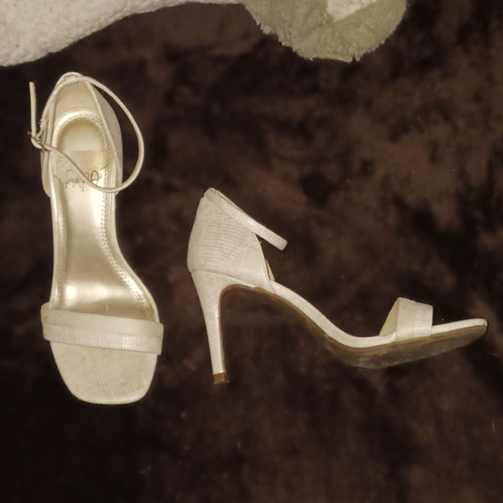 Impo heels